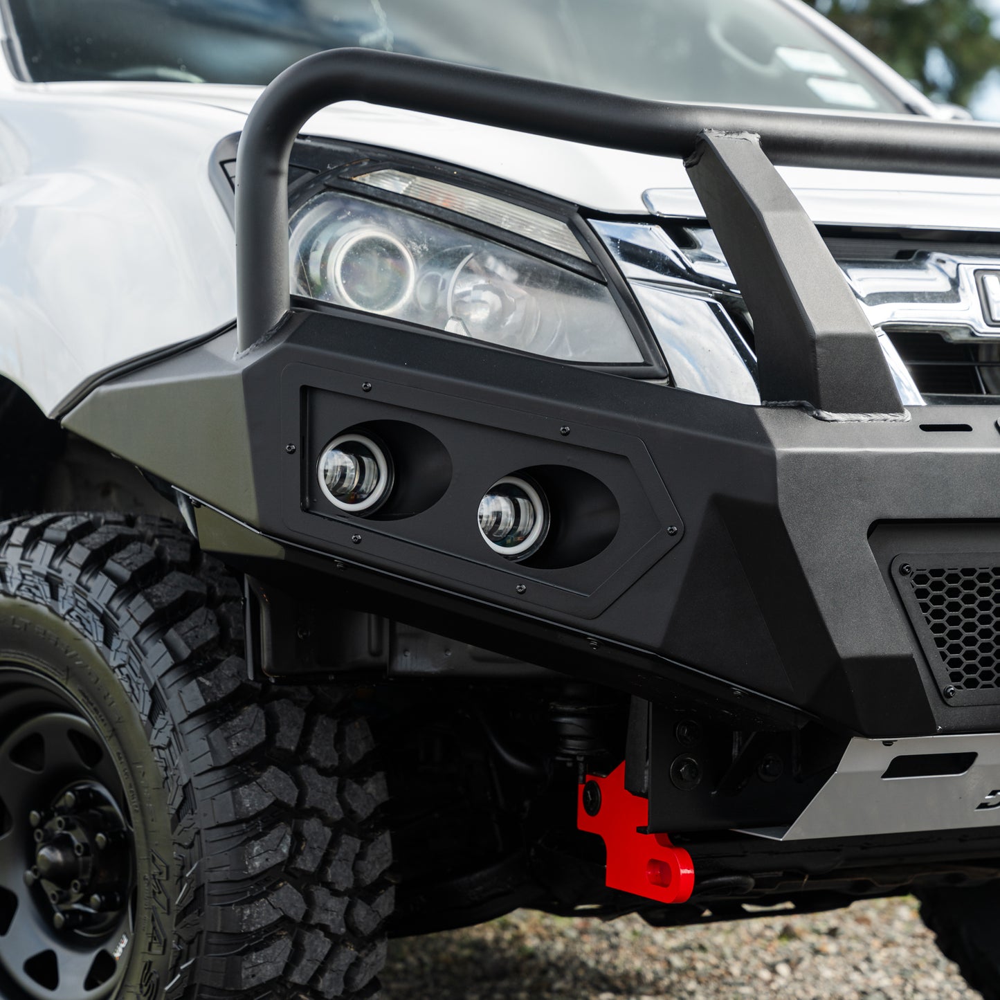 SHIELD Off-Road Triple Loop Bull Bar - Isuzu D-Max 2013-2015