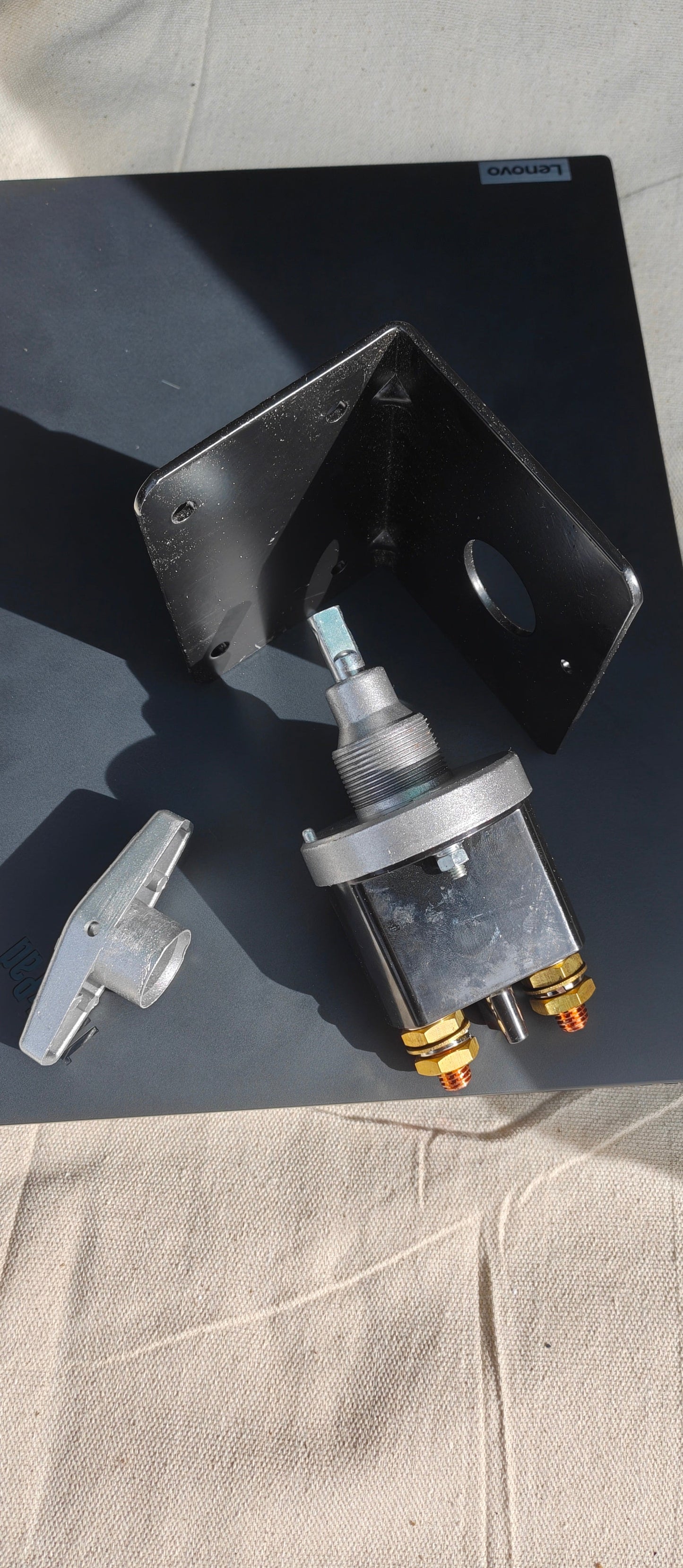 Rockarmor Premium Isolator Switch