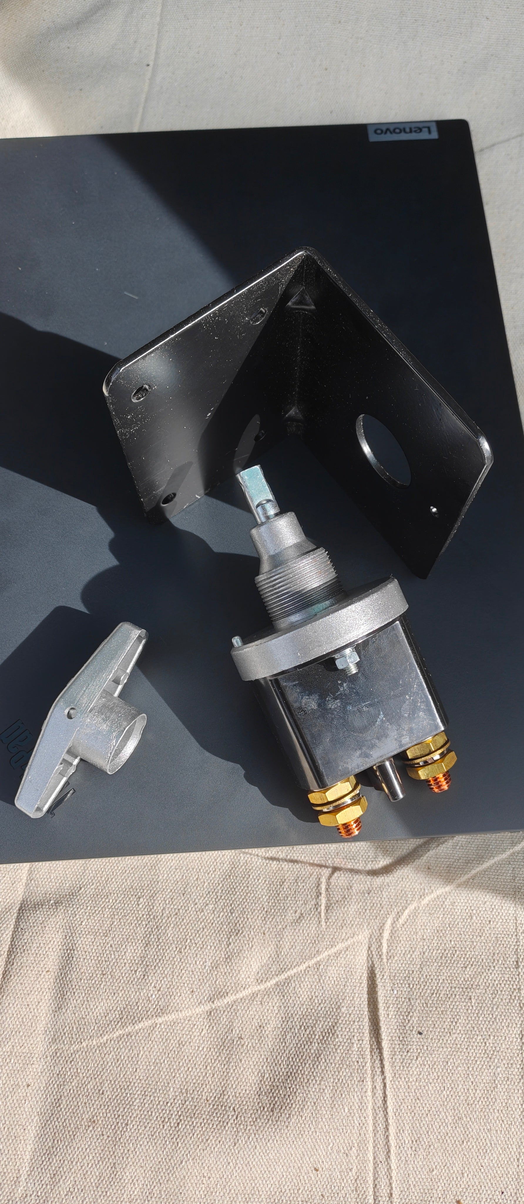 Rockarmor Premium Isolator Switch