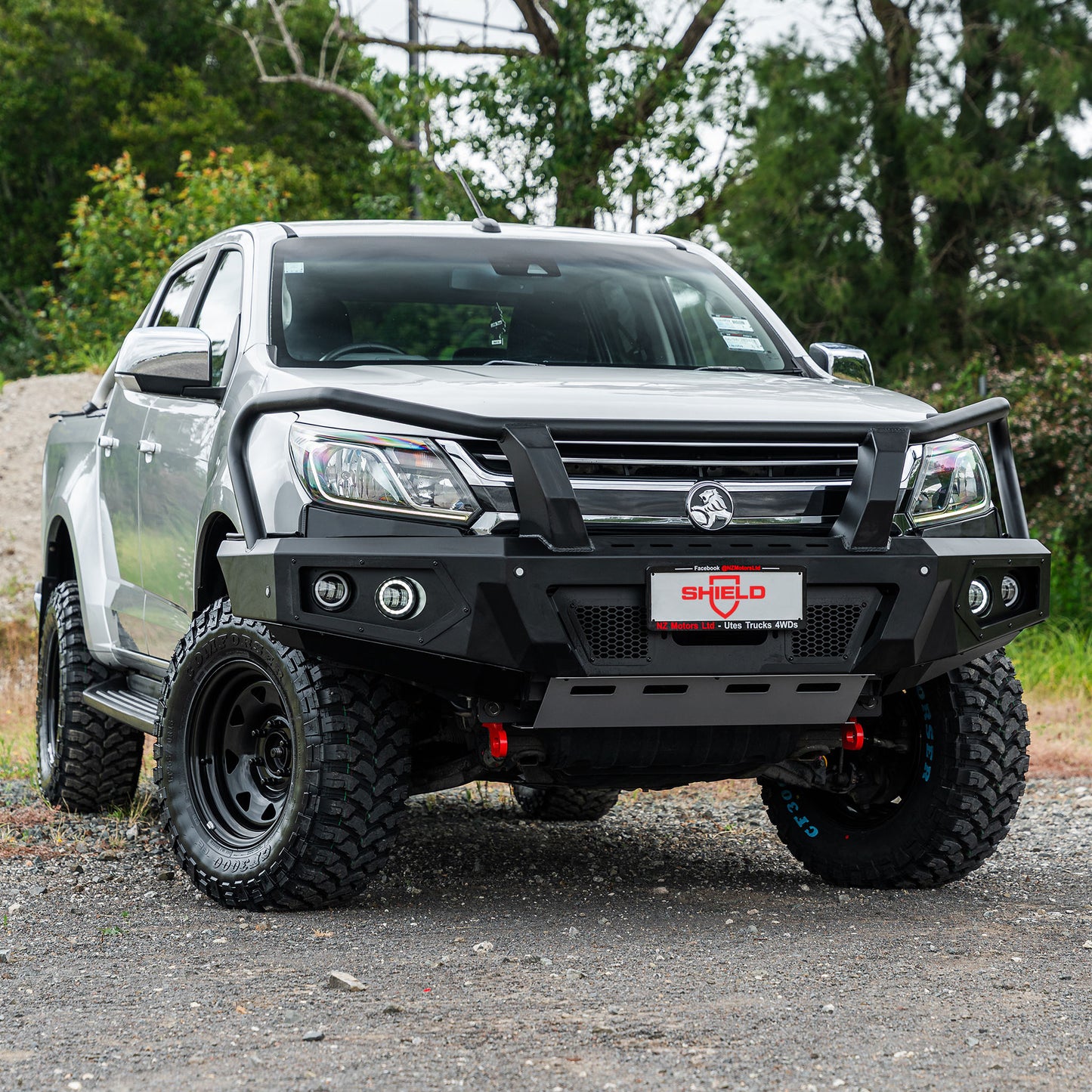 SHIELD Off-Road Triple Loop Bull Bar - Holden Colorado RG2 2016-2020