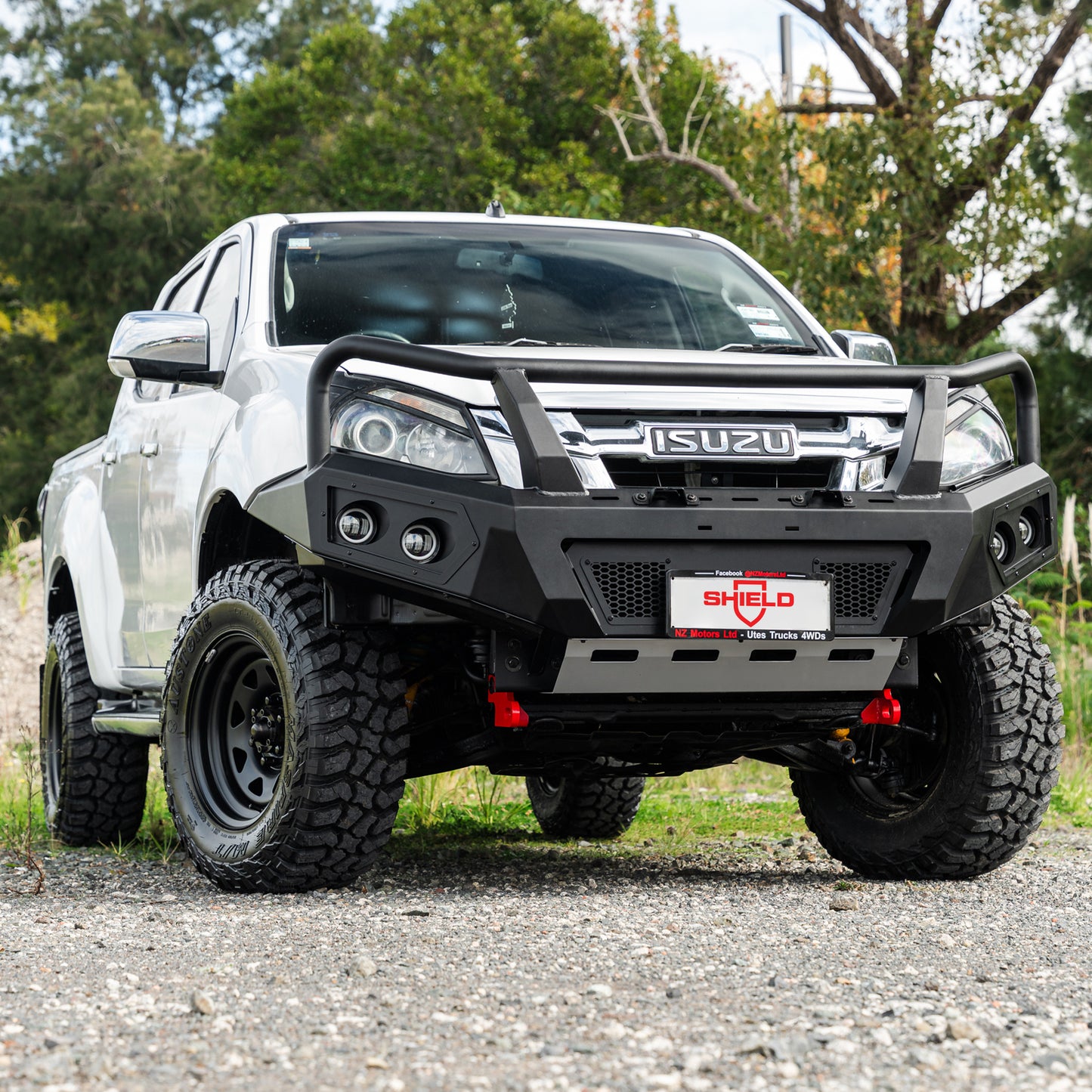 SHIELD Off-Road Triple Loop Bull Bar - Isuzu D-Max 2013-2015