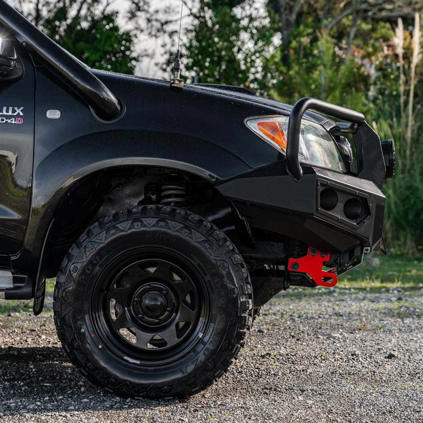 SHIELD Off-Road Triple Loop Bull Bar - Toyota Hilux N70 2005-2011