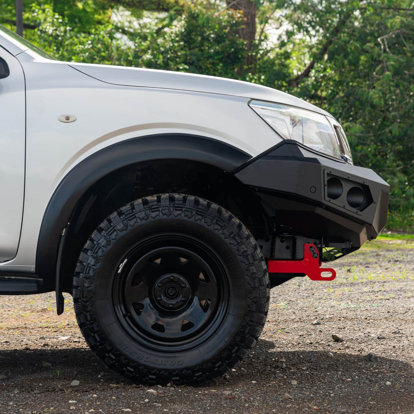 SHIELD Off-Road Loopless Bull Bar - Nissan Navara 2015-Present